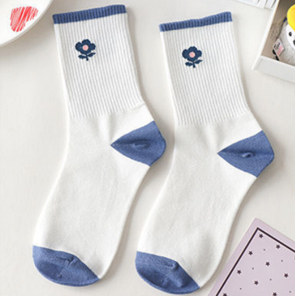 Cute Bear Korean Style Medium Tube Socks - Amazhona 