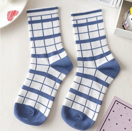 Cute Bear Korean Style Medium Tube Socks - Amazhona 