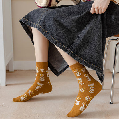 Women's Fashionable And Versatile Retro Mid-calf Socks - Amazhona 