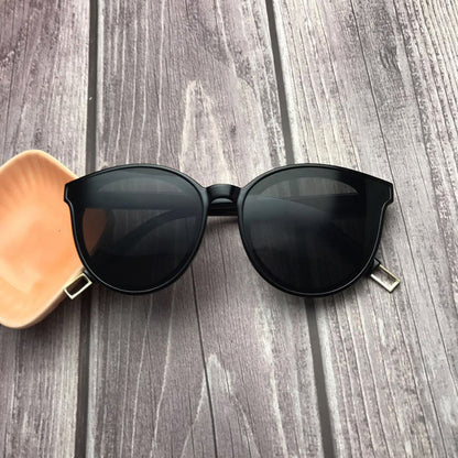 Fashionable plastic sunglasses - Amazhona 