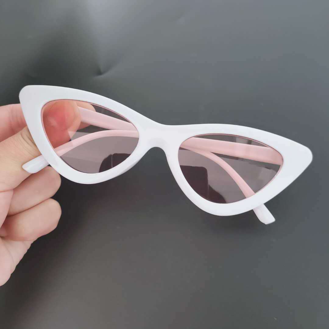 Retro Triangle Cat Eye Net Red Sunglasses - Amazhona 