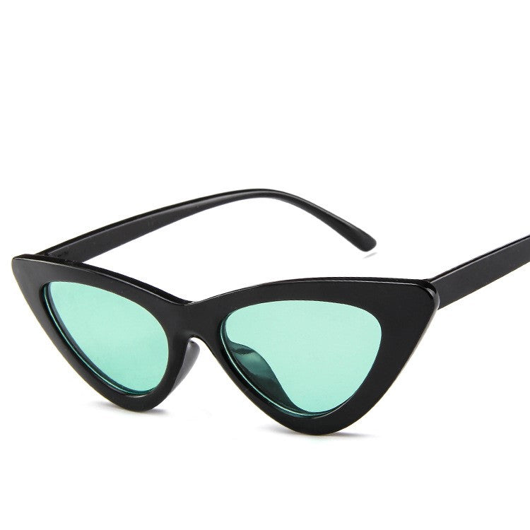 Retro Triangle Cat Eye Net Red Sunglasses - Amazhona 