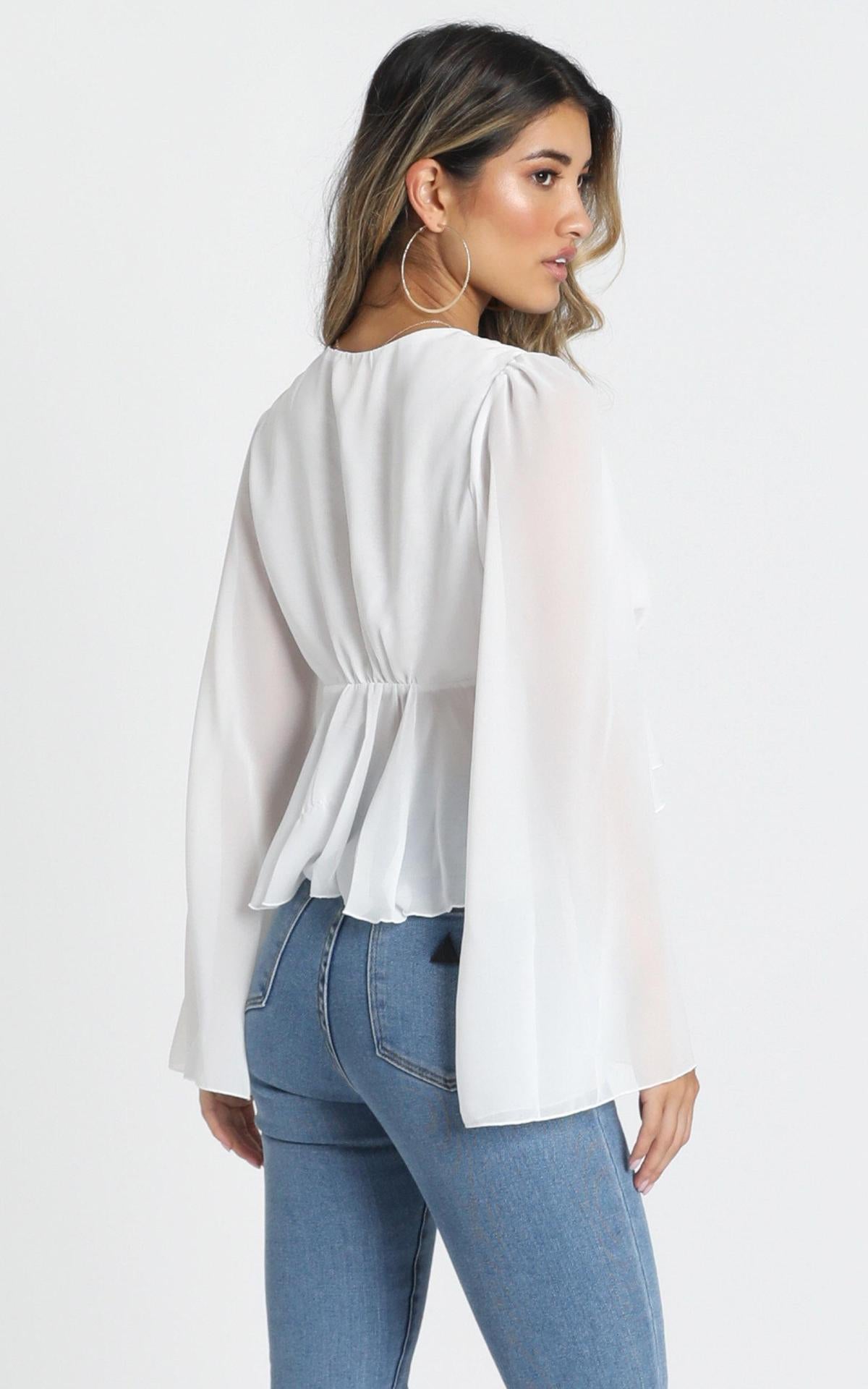 Chiffon Long Sleeve Sunscreen Sexy Women's Blouse - Amazhona 