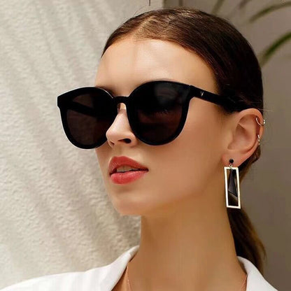 Fashionable plastic sunglasses - Amazhona 