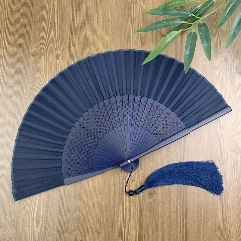 Bamboo Fan With Silk Baking Varnish - Amazhona 