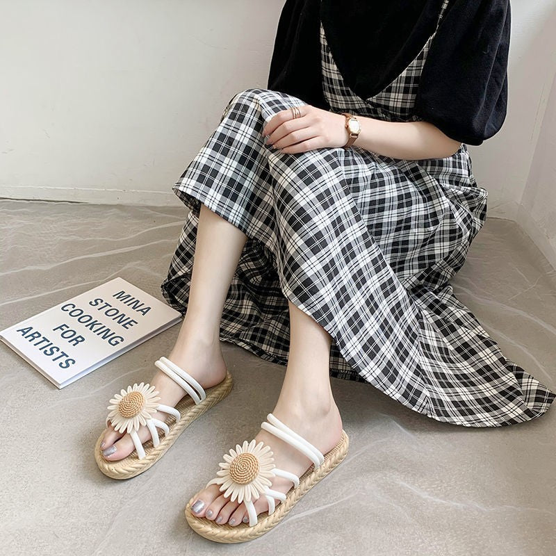 All-match Outer Wear Student Fairy Style Flat Sandals And Slippers With Small Wrinkle Chrysanthemum - Amazhona 