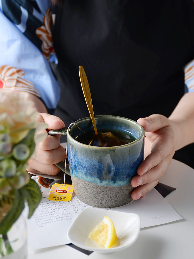 Irregularly made old mug with ceramic bottom - Amazhona 