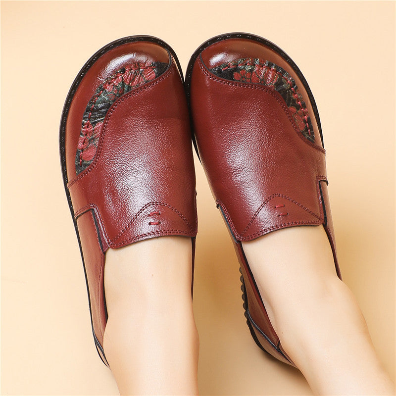 Leather Soft Sole Middle-aged And Elderly Flat-bottomed Casual Grandma Shoes - Amazhona 