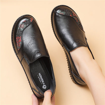 Leather Soft Sole Middle-aged And Elderly Flat-bottomed Casual Grandma Shoes - Amazhona 