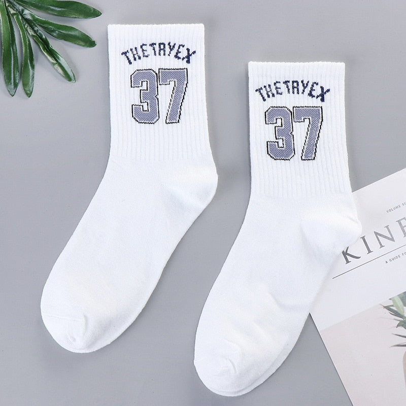 2022 trends high quality fashion socks Man Women's New trendy socks autumn and winter stockings women's hip-hop sports socks - Amazhona 