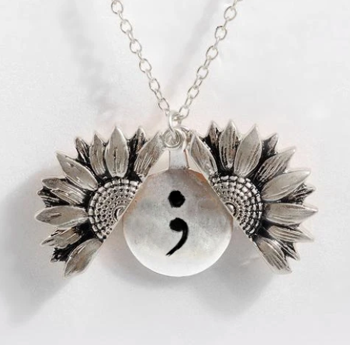 Sunflower Double-layer Lettering Necklace - Amazhona 