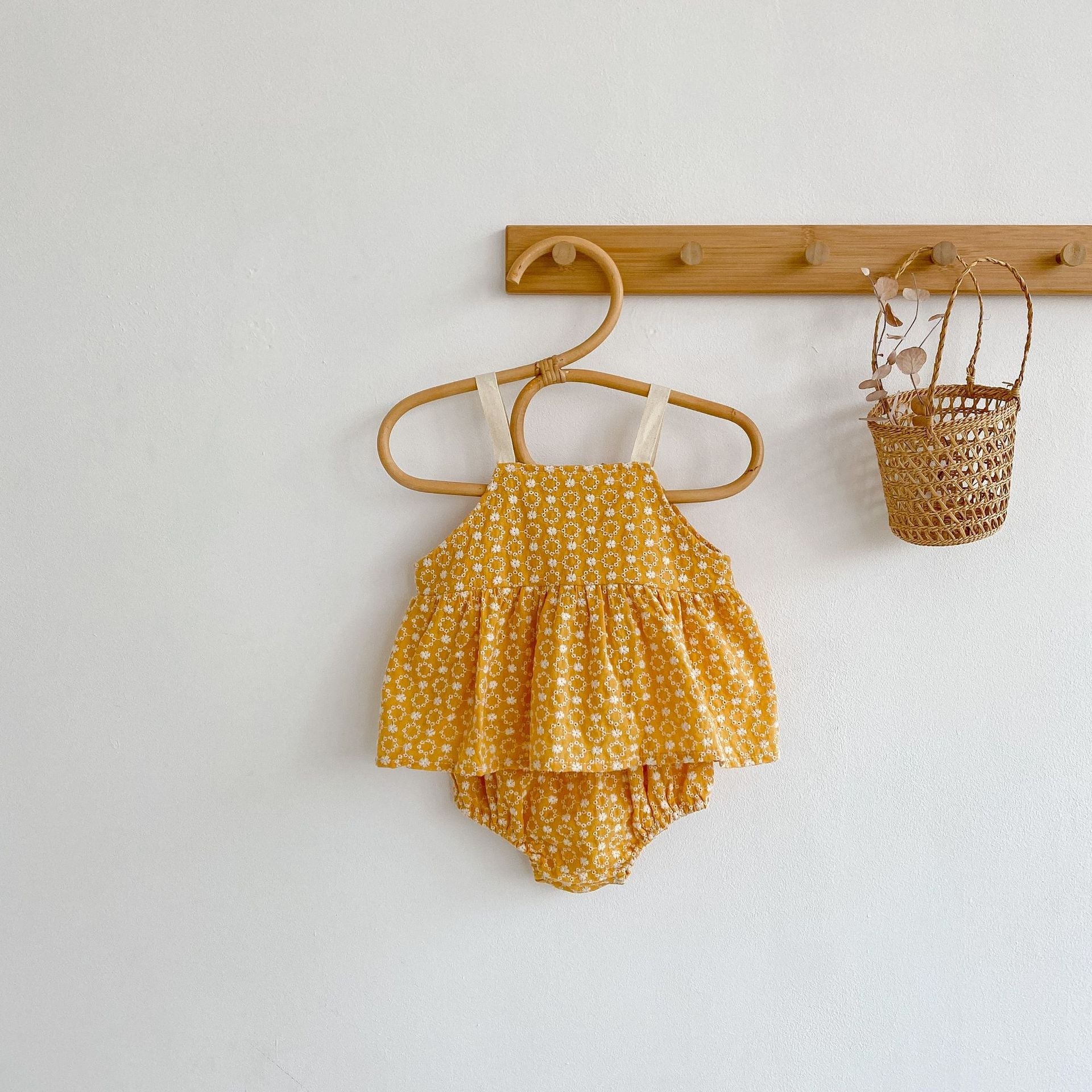 Two-piece Baby Girl Suit With Jacquard Blouse Suspenders Bread Pants - Amazhona 