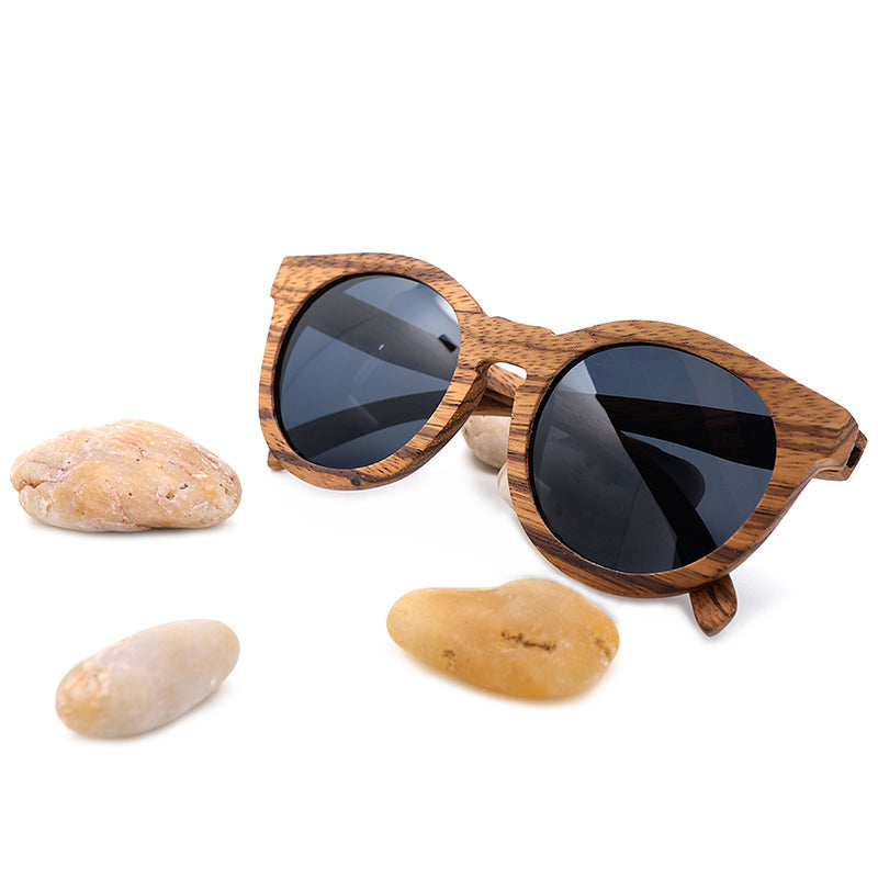 Wooden eco-friendly men's sunglasses - Amazhona 